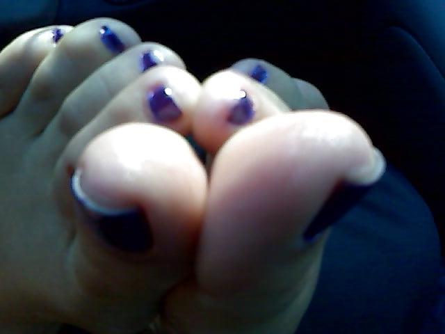 25P feet and nylon 24