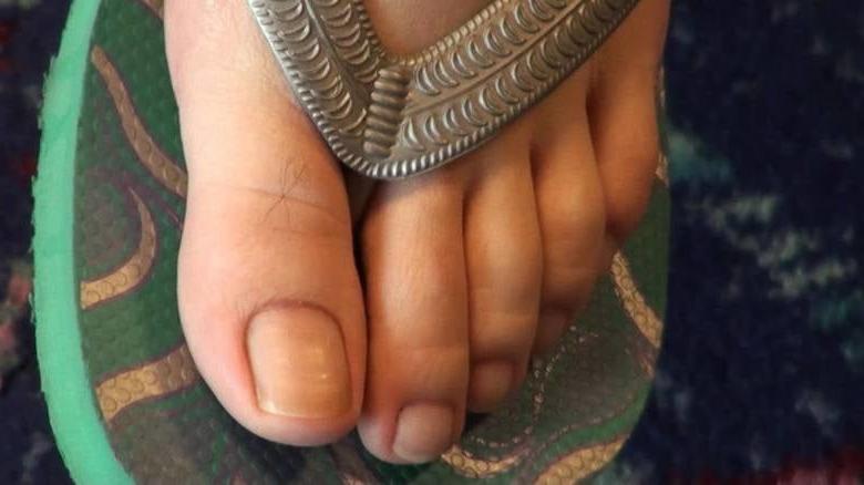 25P feet and nylon 24
