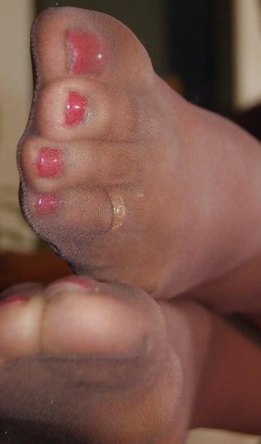 25P feet and nylon 24