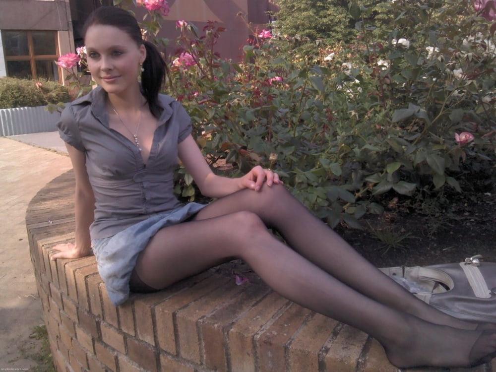 25P Sexy Nylon Legs &amp; Feet 2