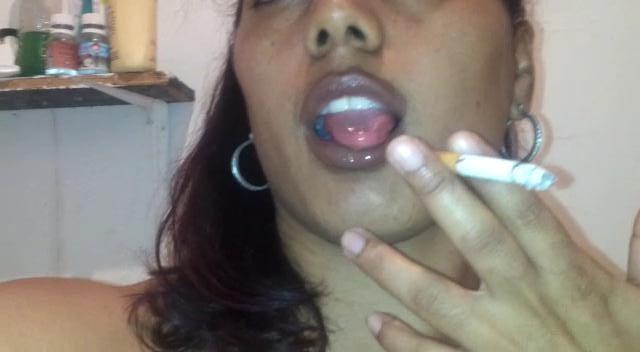 25P hot ebony mom gives all part1