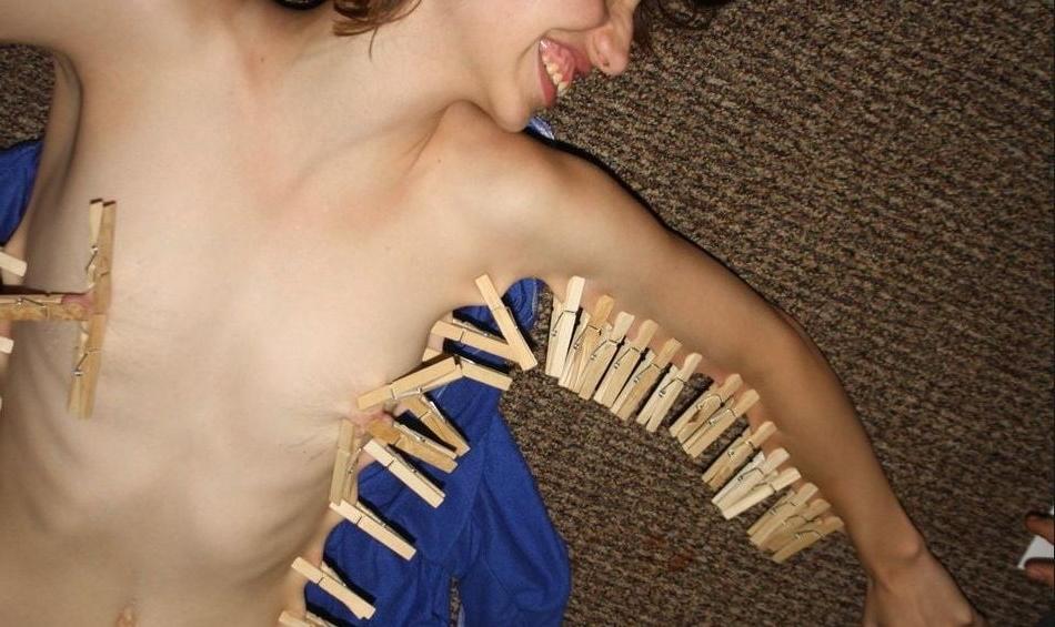 17P Clothes Pen  Torture