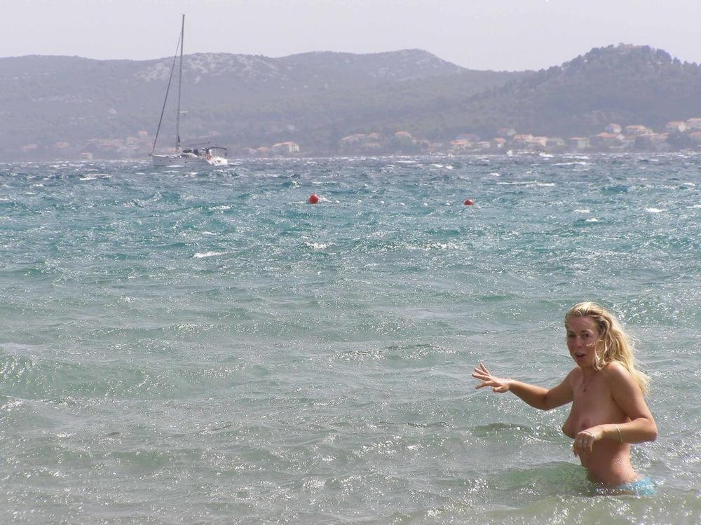 24P REAL WOMEN 379