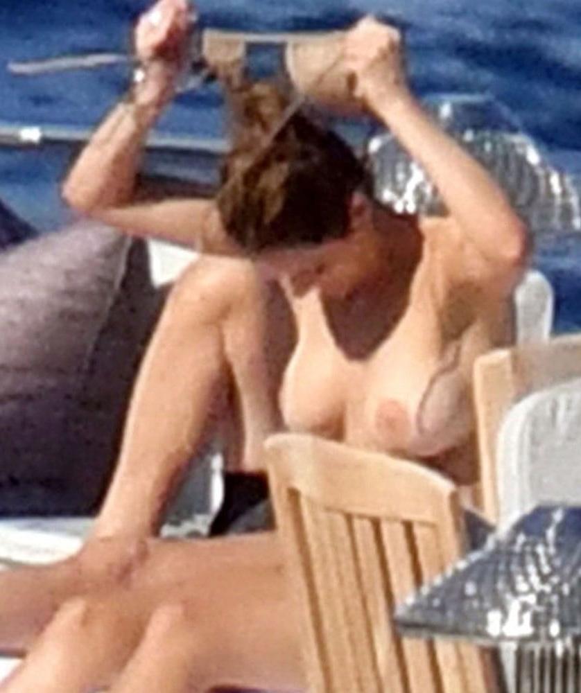 19P Katharine McPhee topless Capri jul 2019