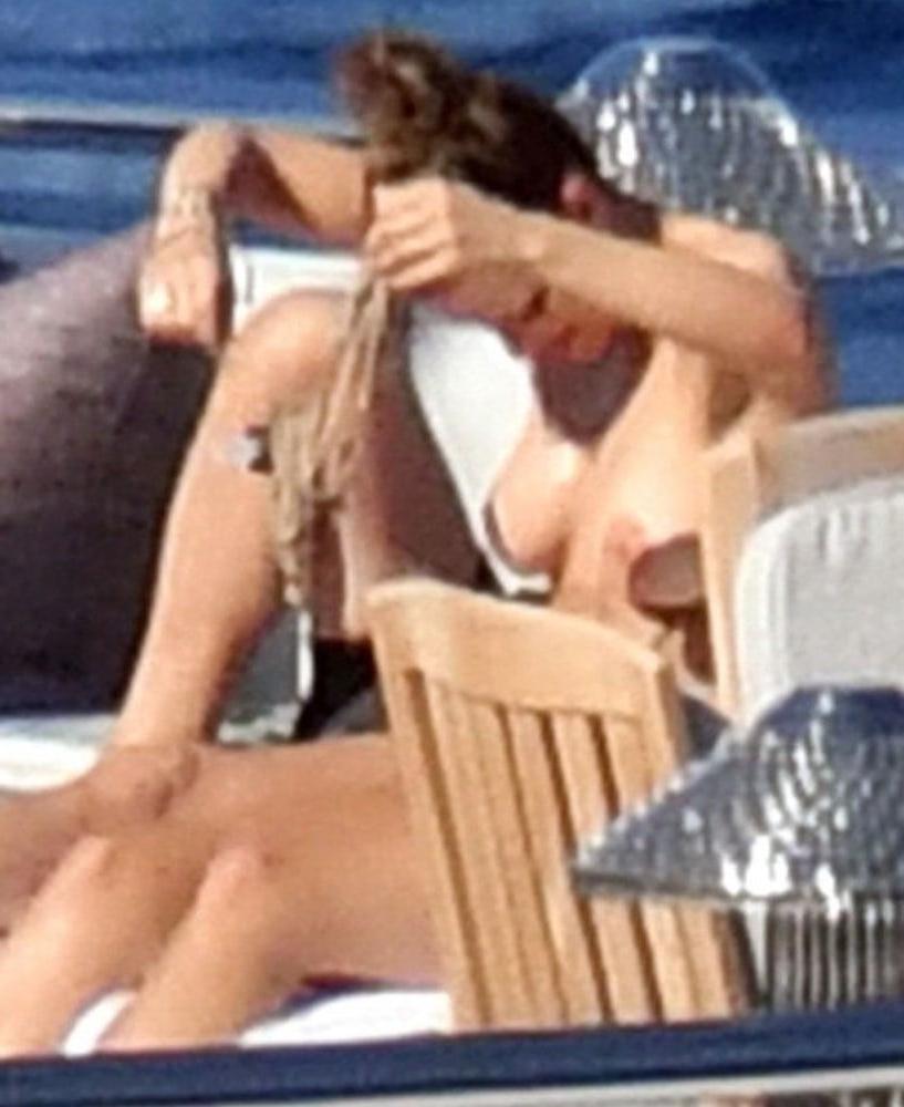 19P Katharine McPhee topless Capri jul 2019