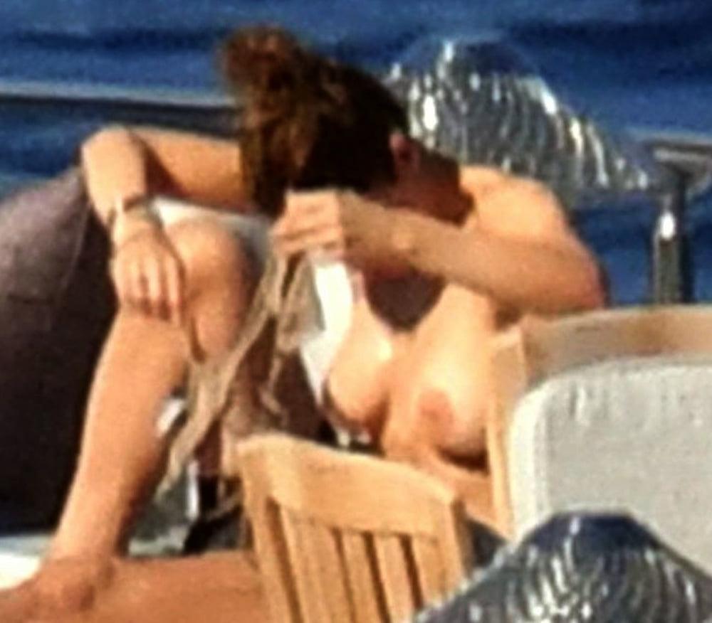 19P Katharine McPhee topless Capri jul 2019