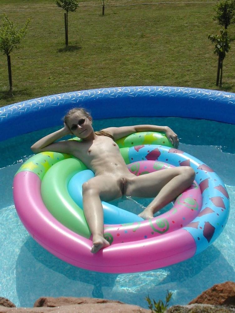 25P Blonde Slut