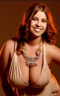 25P SDRUWS2 - BUSTY HOT CHUBBY WEBCAM MODEL GIZELLE.