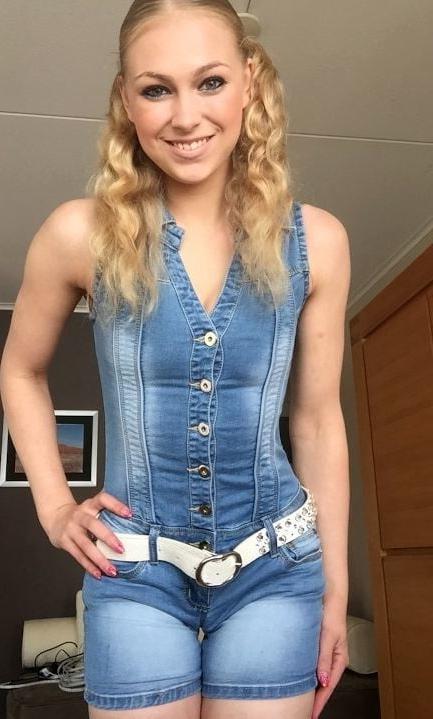 21P Hot Bitch Elise #2