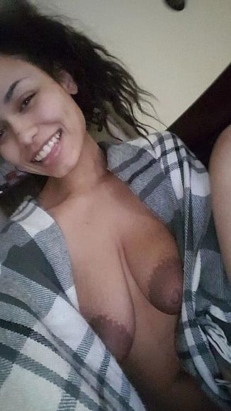 24P THIS BITCH TAKING A SELFIE V6