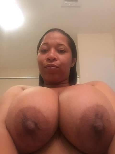 24P THIS BITCH TAKING A SELFIE V6