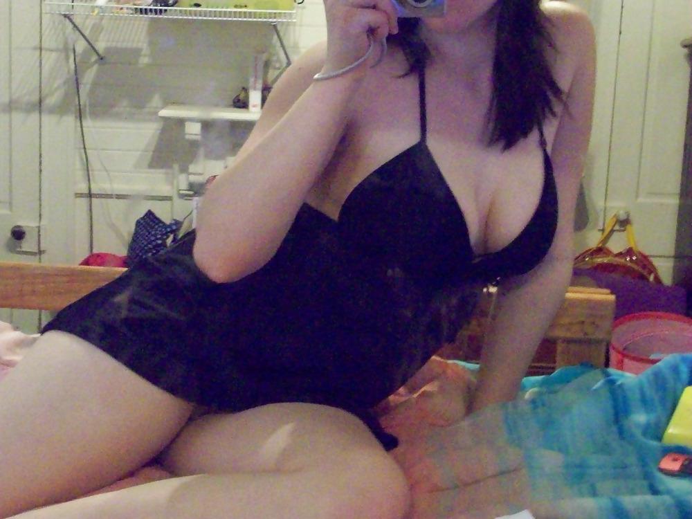 9P Girl subs met kinky bitch