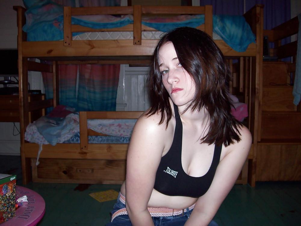 9P Girl subs met kinky bitch