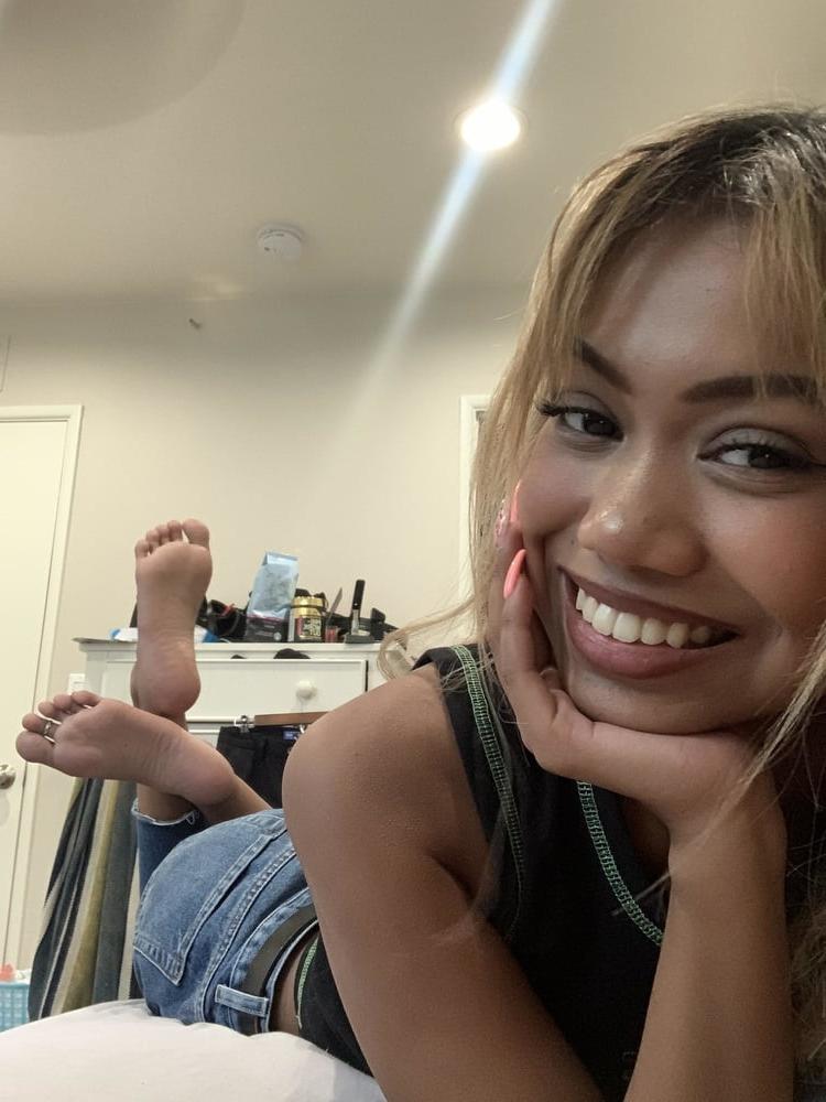 25P Hot Feet # 3