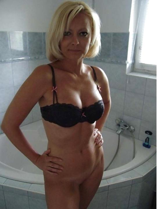 25P I Love Real Mature White Women Pt. 10