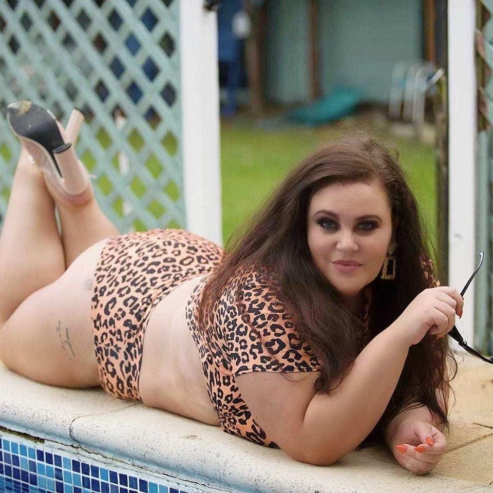 7P Fat White Bitch