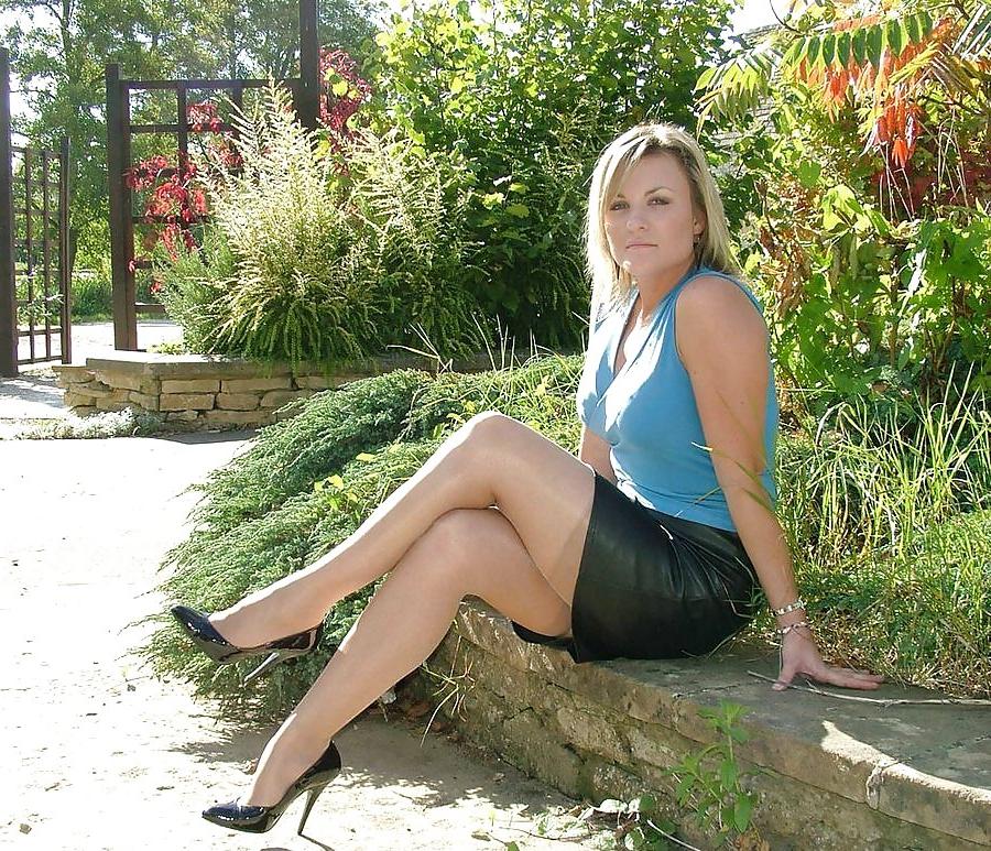 17P Gorgeous milfs in heels and stockings in public