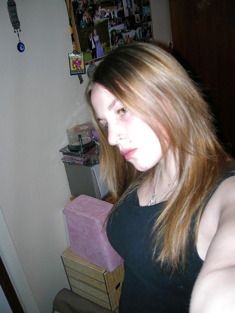 24P Chubby Teen
