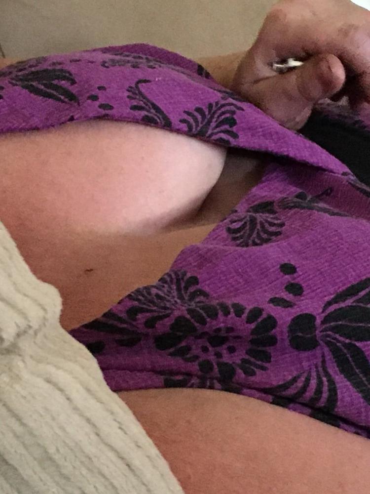 20P Amanda's Natural 40DD