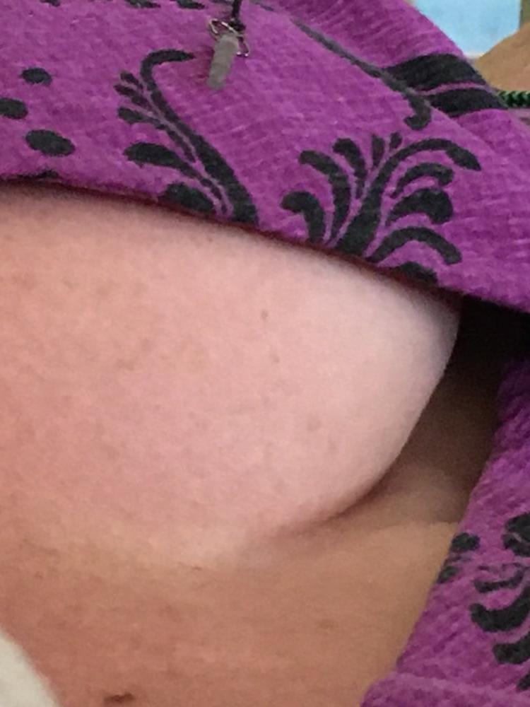 20P Amanda's Natural 40DD