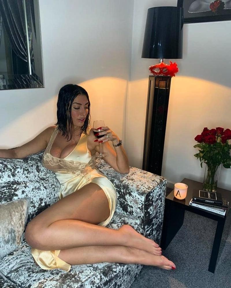 25P Sexy Goddess 131