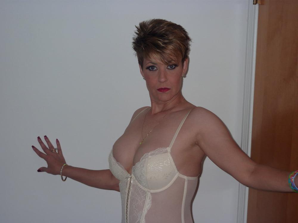 25P 3. NY hairdresser poses, Amy