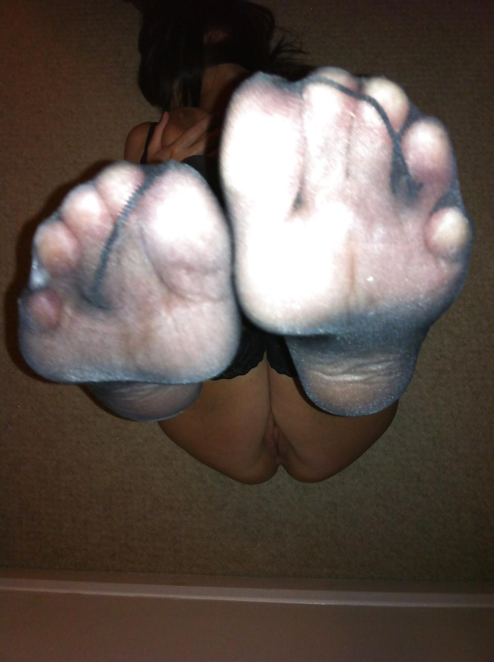 25P Tits,pussy,feet,ass n holdups hubba hubba :)