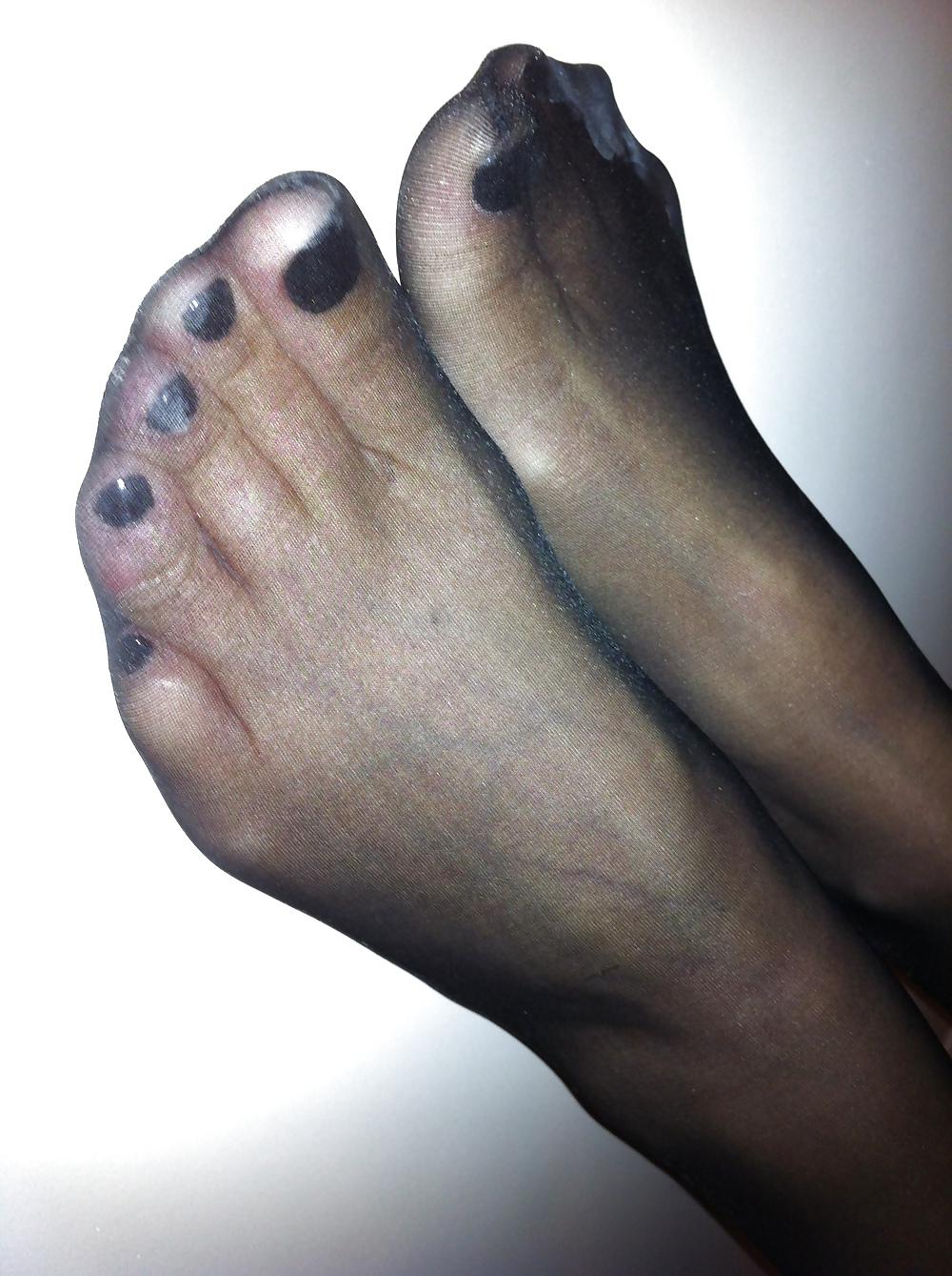 25P Tits,pussy,feet,ass n holdups hubba hubba :)