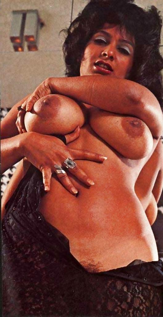 22P Busty Retro Queen - ANN ALI