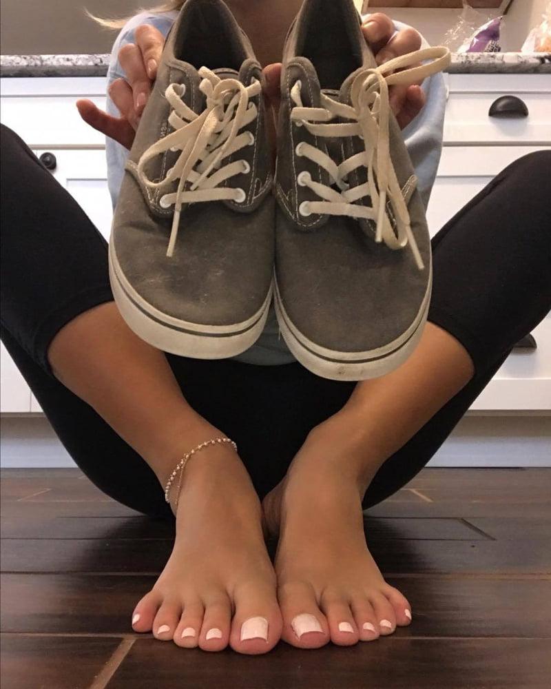 21P Feet heaven 1