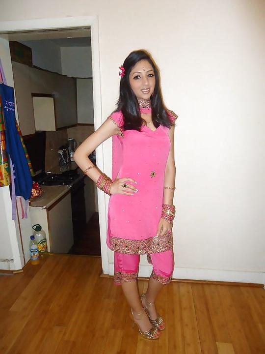 10P Uk indian bitch