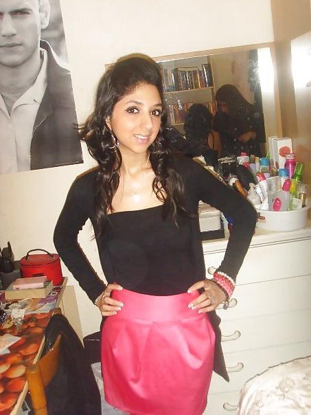 10P Uk indian bitch