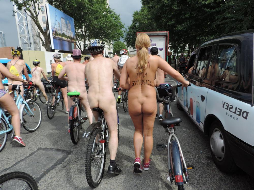 25P Cute Shapely Blonde London 2016 wnbr world naked bike ride