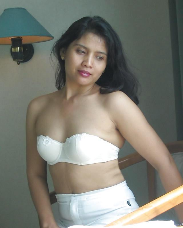 22P FILIPINO GIRL - CUTE AND SEXY III