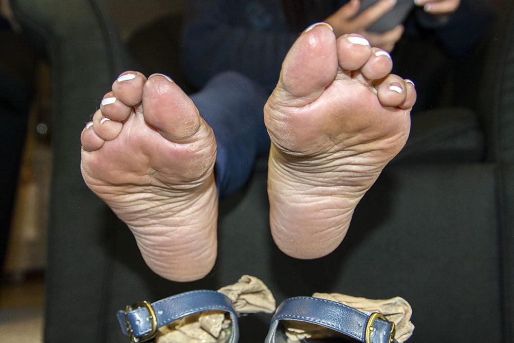 12P Mature Feet