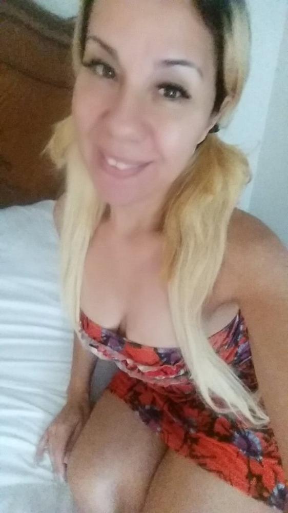 25P Latina Milf Queen Rouge Pt 2