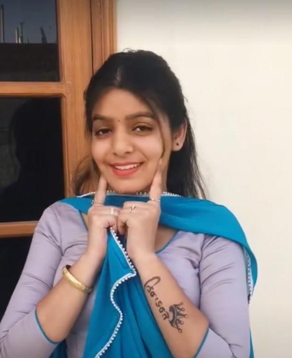 6P Cute sexy girl
