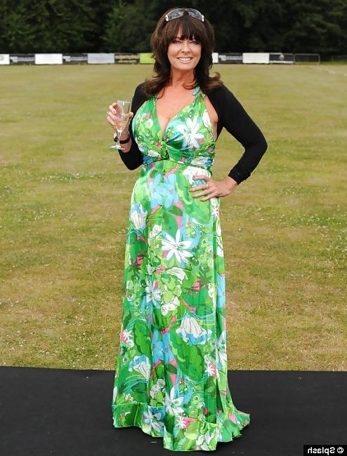 18P Great British MILF - Vicki Michelle
