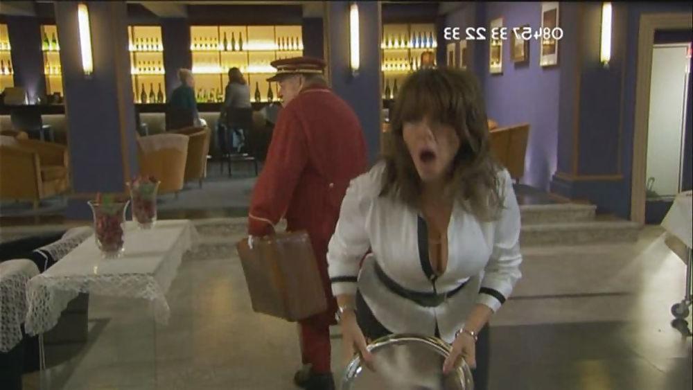 18P Great British MILF - Vicki Michelle