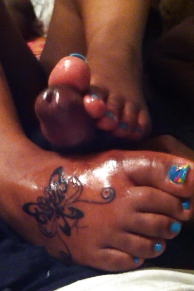14P Pics of Raven's Toes and Feet