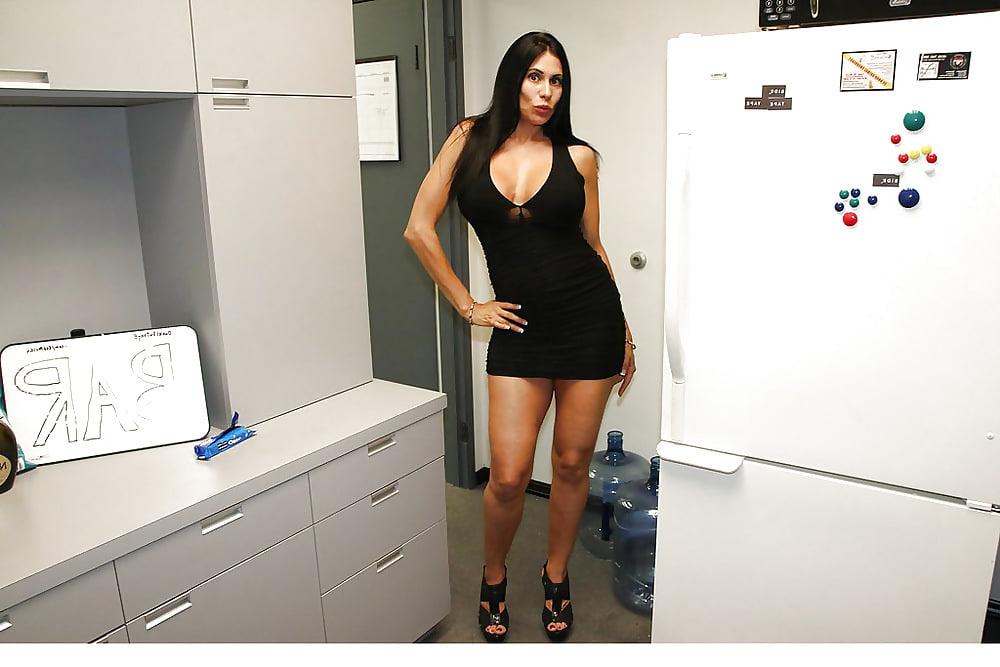25P Latina Goddess 15