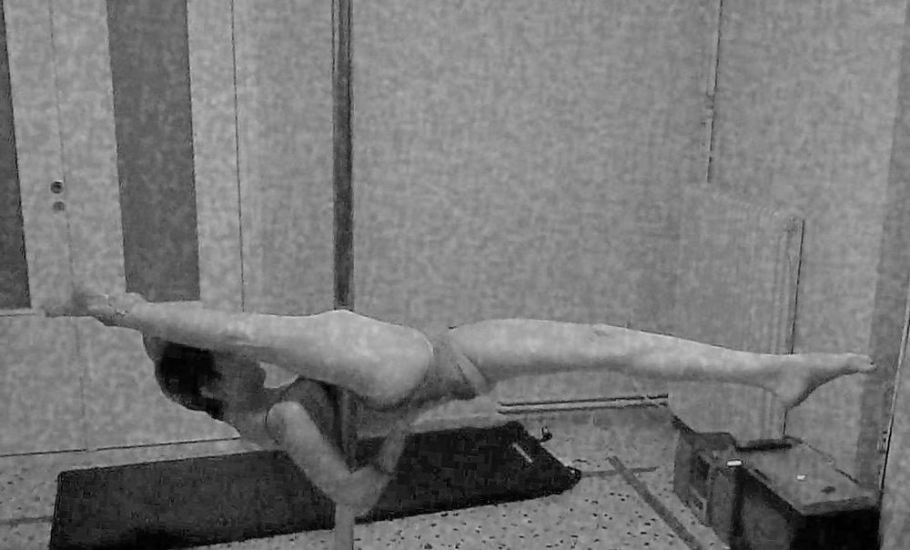 15P Pole art no nude 2