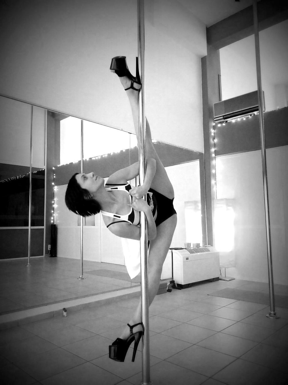 15P Pole art no nude 2