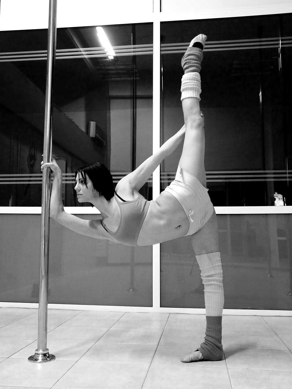 15P Pole art no nude 2
