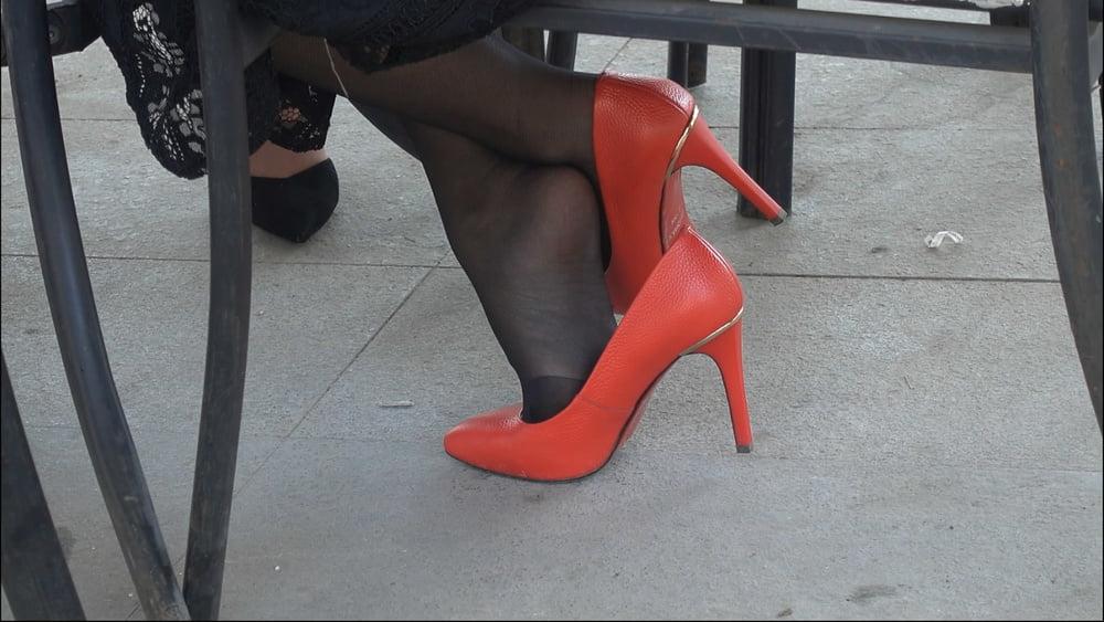 25P Legs, Feet &amp; Stockings 81