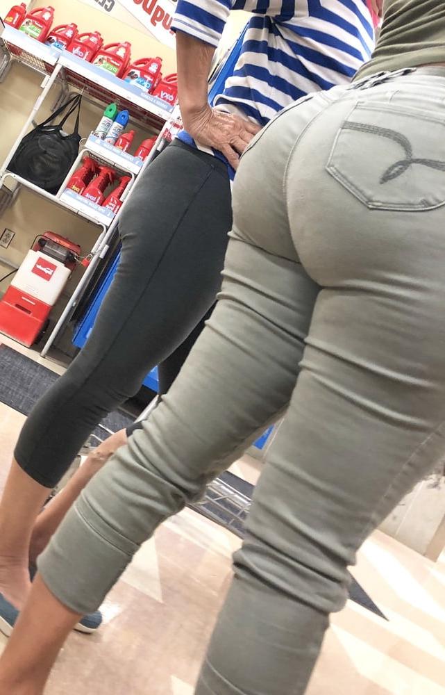 25P BIG JUICY LATINA ASS !! #11
