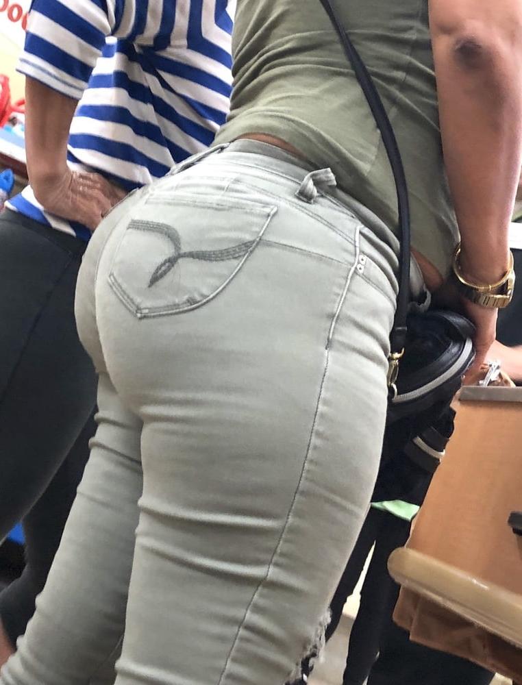 25P BIG JUICY LATINA ASS !! #11