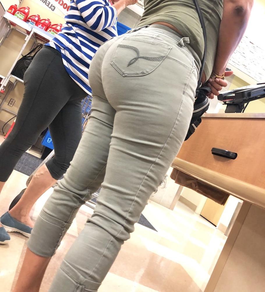 25P BIG JUICY LATINA ASS !! #11