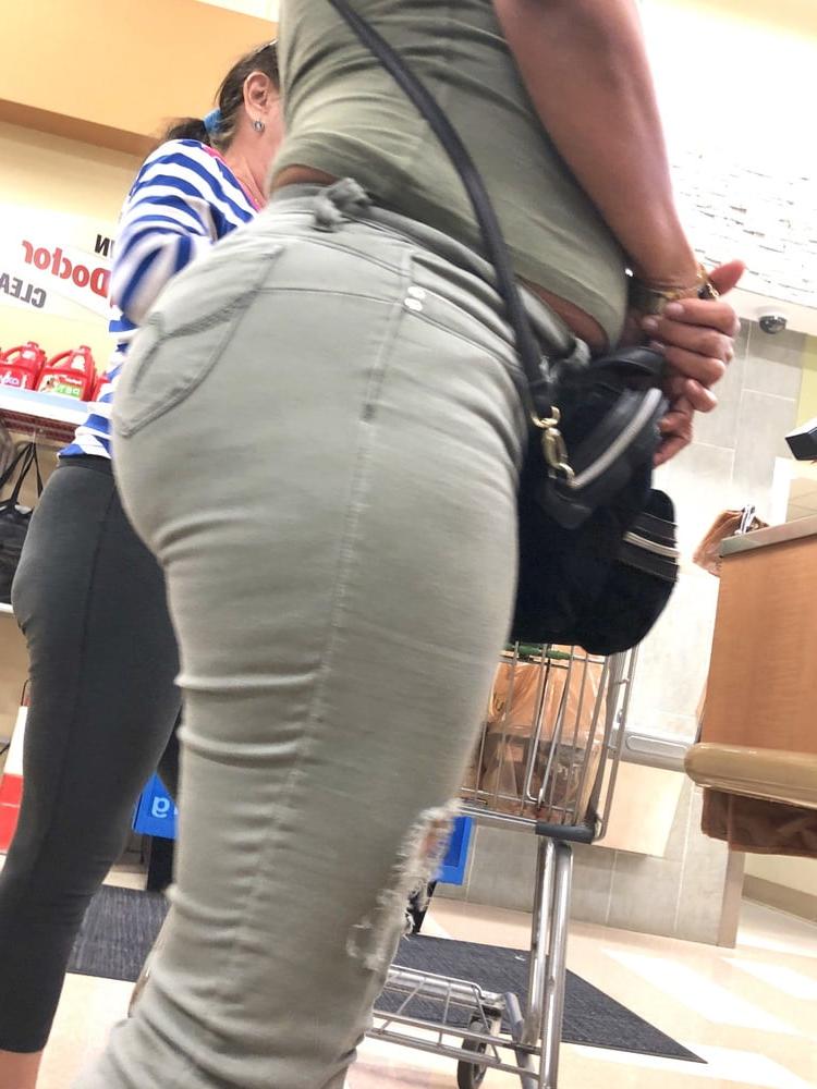 25P BIG JUICY LATINA ASS !! #11