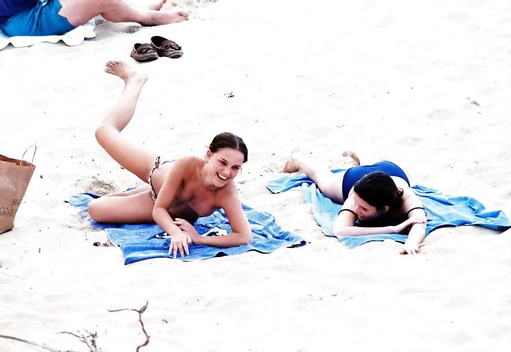 8P Natale portman topless
